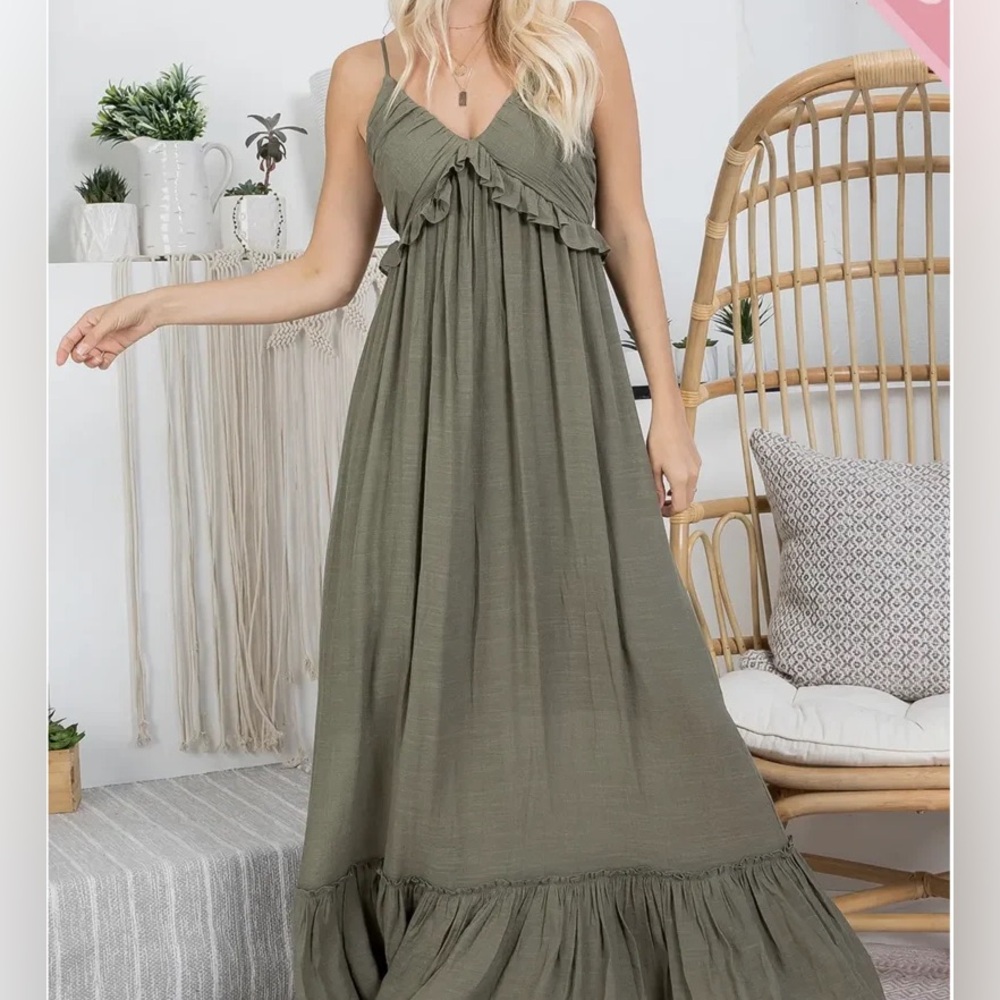 Sweet Lovely by Jen Mauve Crinkle Chiffon Ruffle V-Neck Maxi Dress.